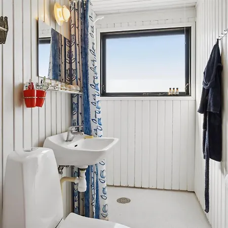 Holiday home Laghmund - From The Sea By Interhome Hals